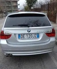 Bmw 320 turing affarone