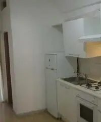 Bilocale v.ze Ateneo € 390 no spese condominiali - Bari