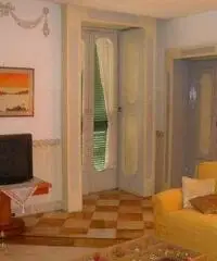 Appartamento in Affitto - TUTTE - Napoli