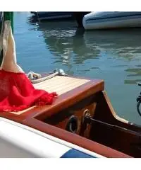 Motoscafo in legno Mattei