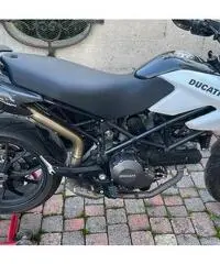 Ducati Hypermotard 796