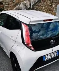 TOYOTA Aygo 2ª serie - 2016