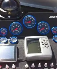 Barca modello Offshore -Wellcraft Scarab 30