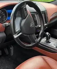 Maserati Levante sQ4 permuto