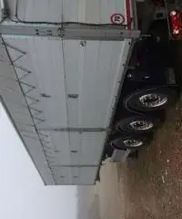 Semirimorchio bilaterale