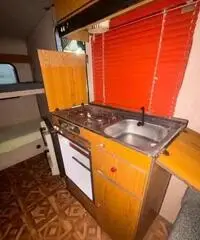 Roulotte 5,20MT,4 posti letto,tenuta bene