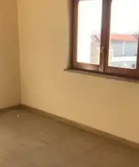 Bivani attico buono stato panoramico terrazzato