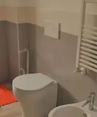 Camera con balcone - 500 euro spese incluse