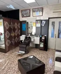 Negozio fronte strada tra arsago e somma l.do