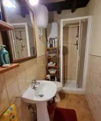 In contesto tranquillo adiacente a Corso Pierluigi