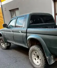 Vendo un auto L200