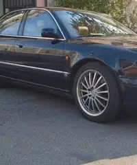 Audi A8 4.2 V 8 299 CV