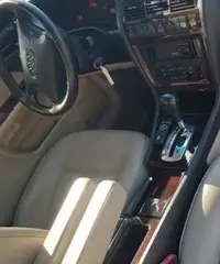 Audi A8 4.2 V 8 299 CV