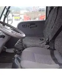 Camion nissan cabstar 7 posti cassone fisso