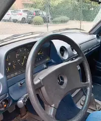 Mercedes w123 240d epoca