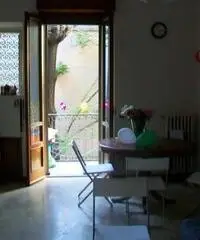 A 550euro stanza arredata per 1 o 2 studentesse da subito