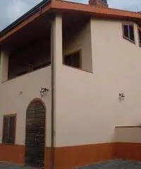 Villa di 7 locali in Affitto - zona MORRONA