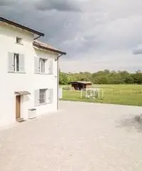 Villa Bifamiliare con giardino 5000 mq a Fidenza