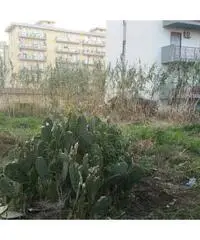 Terreno di 1277 mq uso deposito zona settecannoli