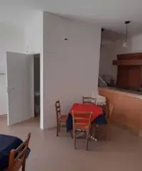 Negozio a Montescudo-Monte Colombo, 4 locali