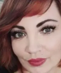 Sono una donna cerca dell'amore della mia vita