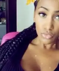 Signora di 29 anni cerca una casa tranquilla.