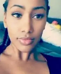 Signora di 29 anni cerca una casa tranquilla.