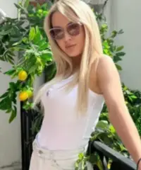 Cerco un gentiluomo moderno con un tocco di romanticismo