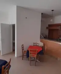 Negozio a Montescudo-Monte Colombo, 4 locali