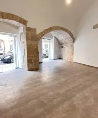 Locale commerciale al centro di Corato