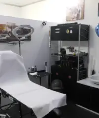 Locale commerciale affittato in via De Amicis