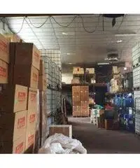 Capannone in Vendita a 190.000€ - Isola del Cantone