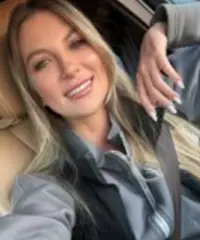 Lei cerca lui, una relazione seria