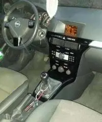 Opel Astra GTC 1.9 CDTI