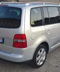 VOLKSWAGEN TOURAN 2.0 TDI 7 POSTI HIGHLINE - Veneto
