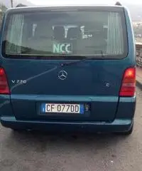 Bello e comodo Mercedes V220