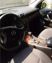 Mercedes station wagon - Bologna