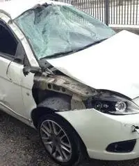 Lancia Ypsilon Diva 1.2 gpl SINISTRATA MARCIANTE - Napoli