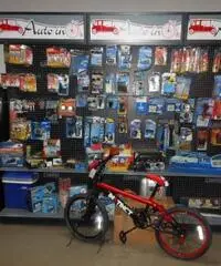 Negozio ricambi auto accessori bici chiavi