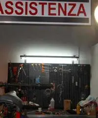 Negozio ricambi auto accessori bici chiavi