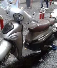 Kymco People 50