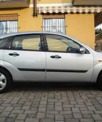 Ford focus-ghia 5 porte,