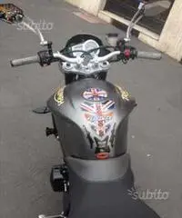 TRIUMPH STREET TRIPLE