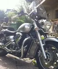 MOTO YAMAHA XVS 1300 A