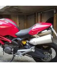 Ducati monster 696