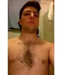 sono un bel 23enne cerco ragazza per relazione seria e duratura