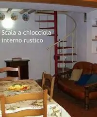 Casa in verdeggiante vallata