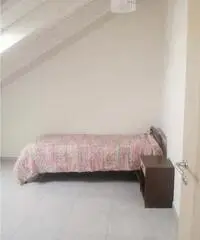 Appartamento mansardato vicino mare e stazione