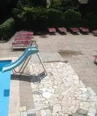 Affittasi casetta con roulotte in campeggio