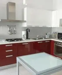 Luminoso appartamento con ampia terrazza Viareggio centro